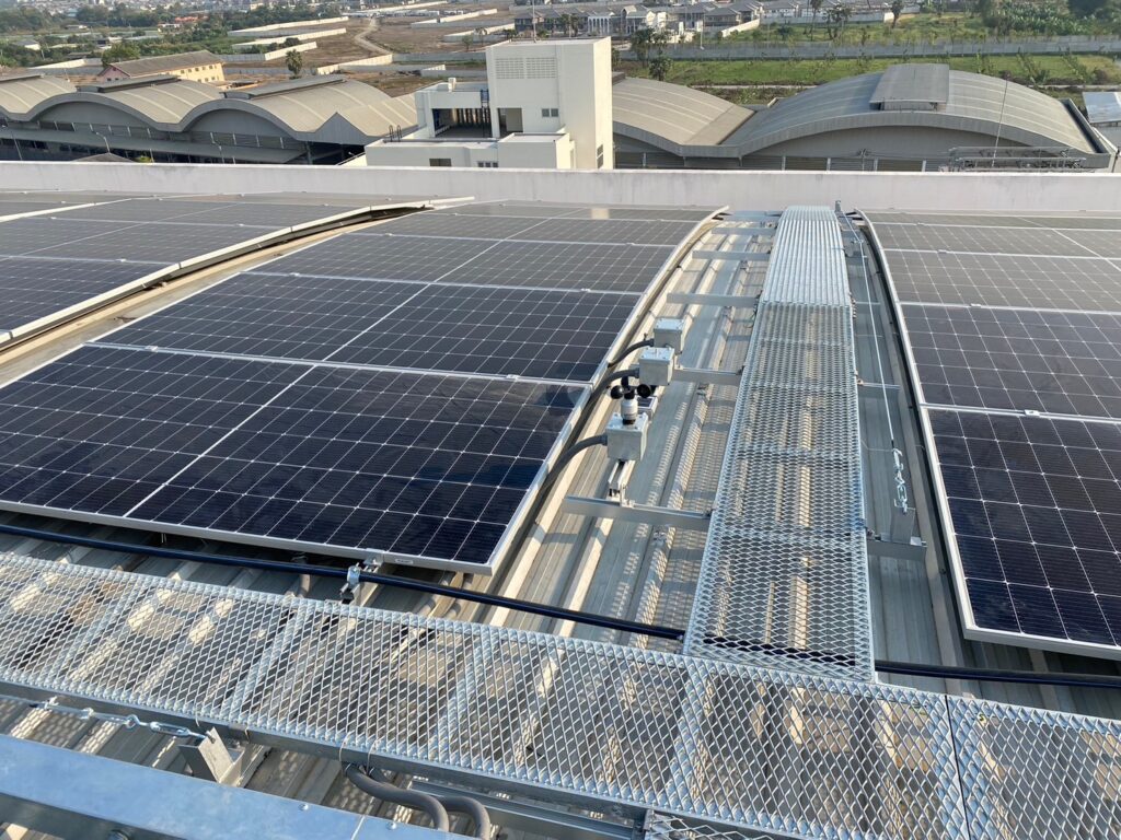 mea-pak-khet-hospital-solar-installation-03